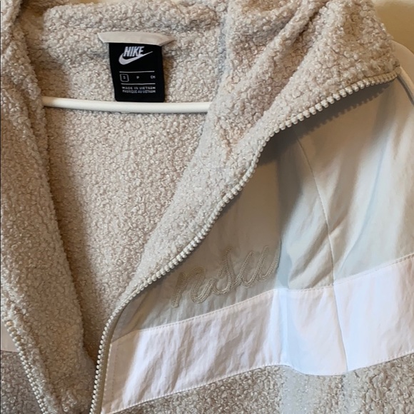 Nike Sportswear NSW Cream hooded zip jacket - Picture 3 of 3